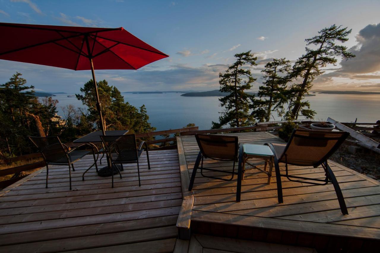 Shangri-La Oceanfront Vacation Home Bedwell Harbour Exterior foto