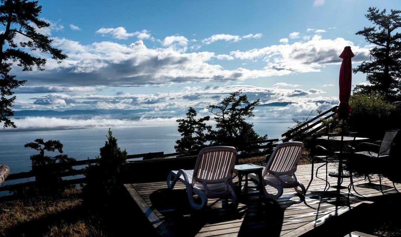 Shangri-La Oceanfront Vacation Home Bedwell Harbour Exterior foto